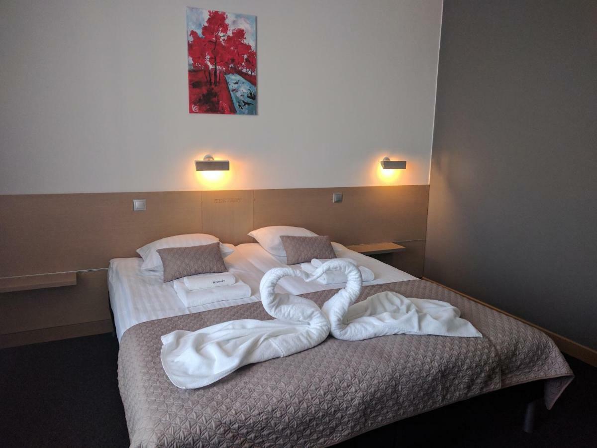 Restart Hotell Rēzekne Exteriör bild