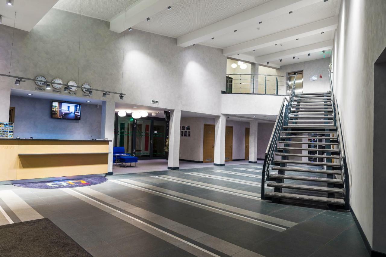 Restart Hotell Rēzekne Exteriör bild